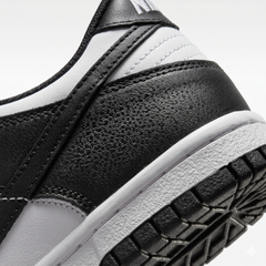 Dunk Low Sneakers